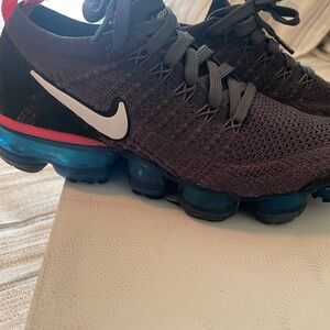 Nike Black and Blue Women's Sneakers